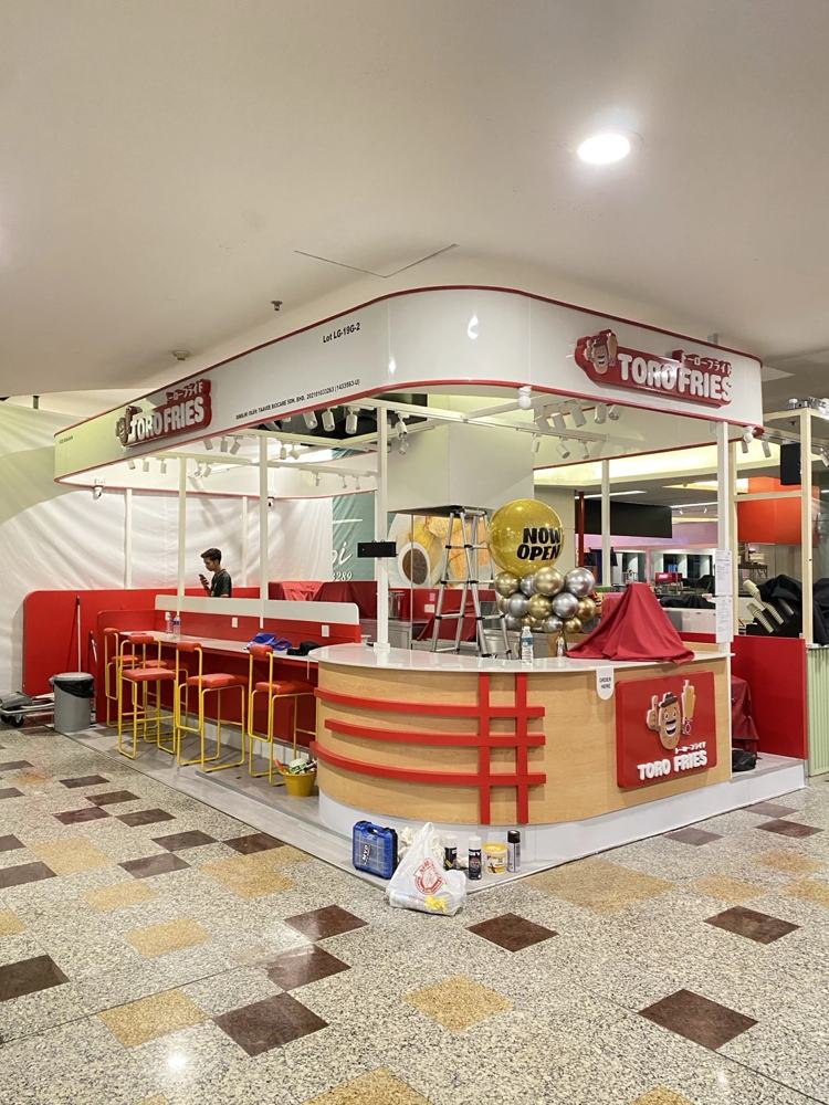 Toro Fries kiosk during on-site installation